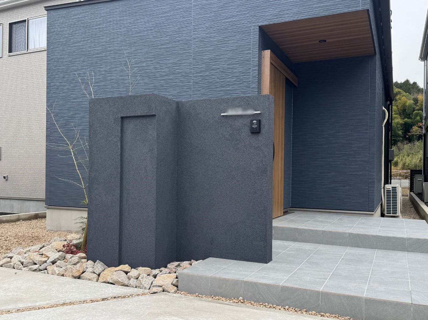 豊川　豊橋　岡崎　蒲郡　サンエクス　外構工事　施工事例　セミクローズ　エクステリア