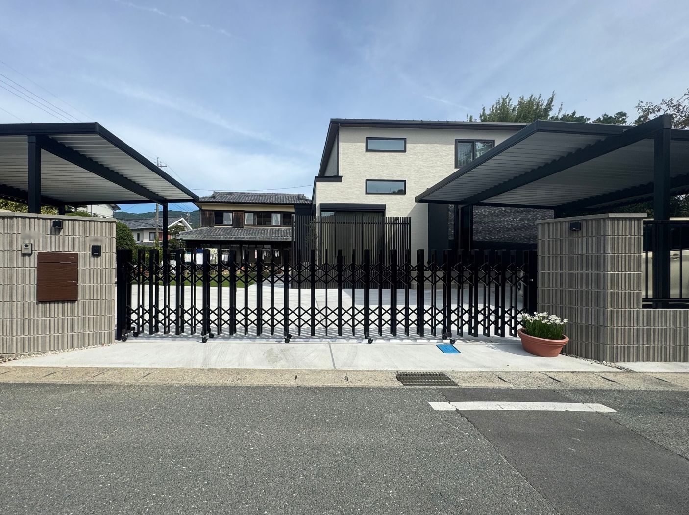 豊川市　豊橋市　岡崎　東三河　株式会社サンエクス　外構工事　クローズエクステリア